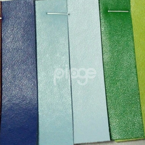 现货供应R61纹皮革面料  水刺底pvc箱包手袋人造革