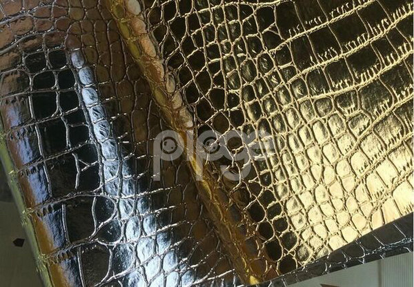 PVC水刺底鳄鱼纹金色银色贴膜包装材料彩色贴膜鳄鱼皮