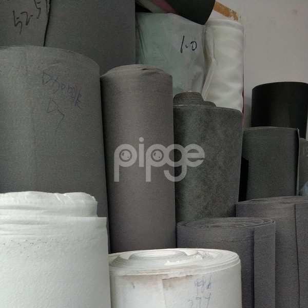 1.3   黑色138纹太空革，现货出售